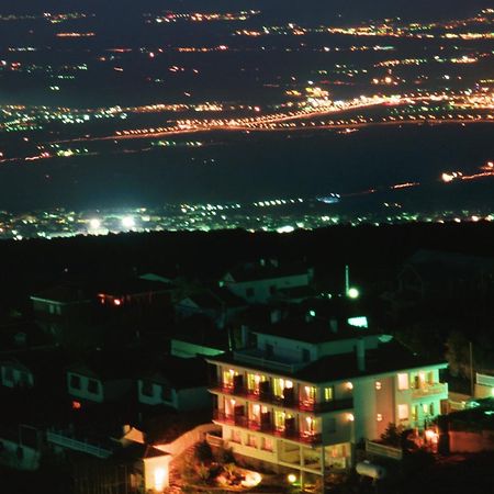 Apartamentos Turisticos Cumbres Verdes La Zubia  Buitenkant foto