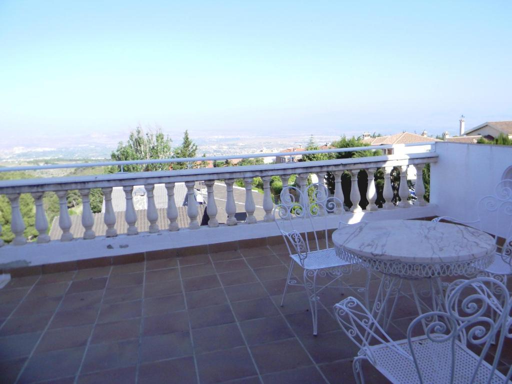 Apartamentos Turisticos Cumbres Verdes La Zubia  Kamer foto
