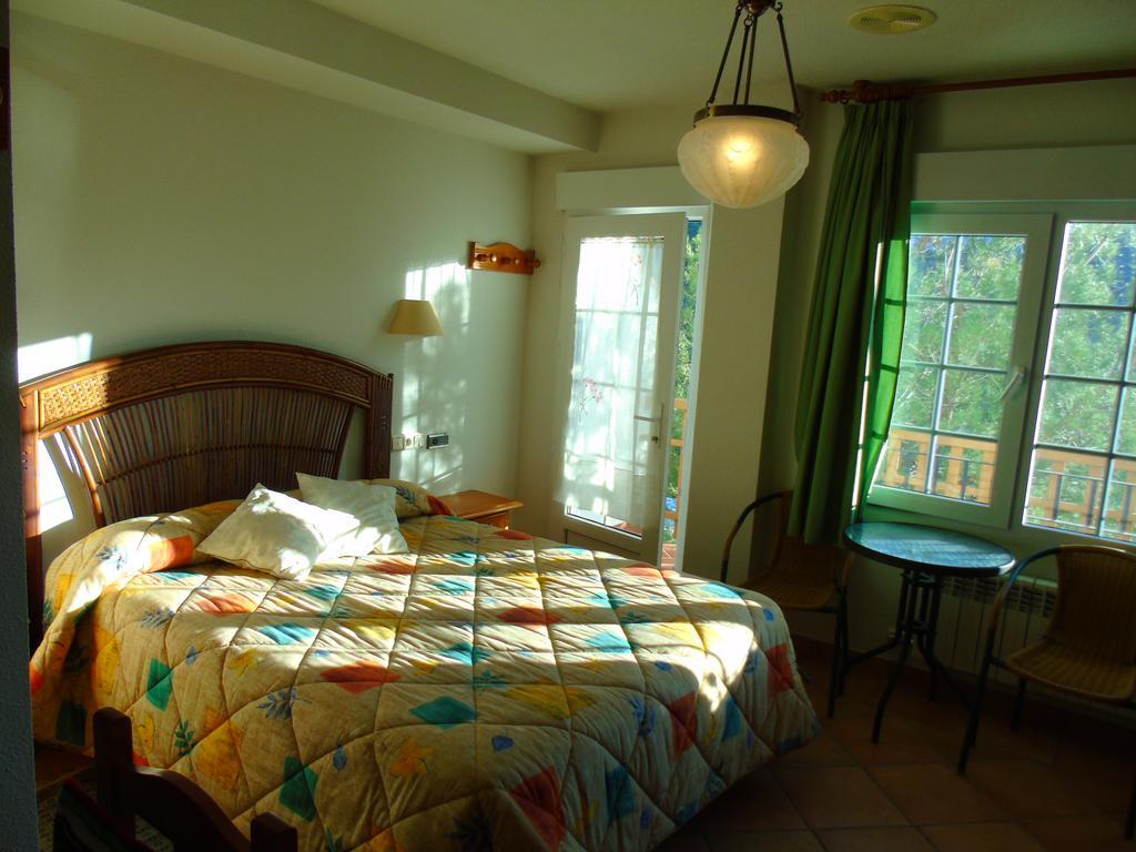Apartamentos Turisticos Cumbres Verdes La Zubia  Kamer foto