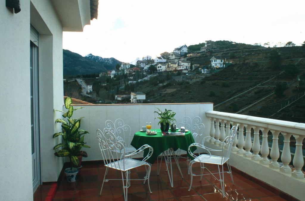 Apartamentos Turisticos Cumbres Verdes La Zubia  Kamer foto