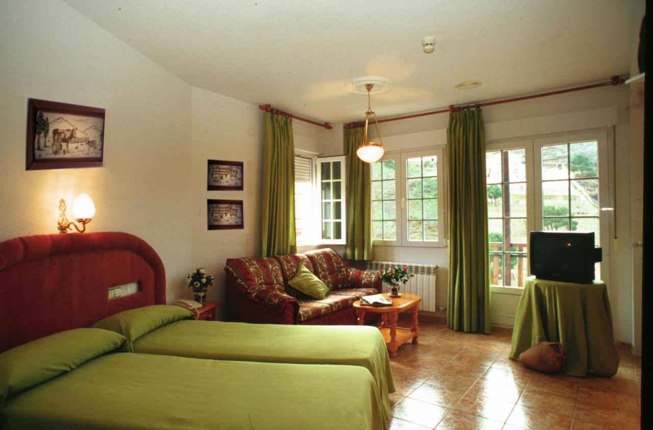 Apartamentos Turisticos Cumbres Verdes La Zubia  Buitenkant foto