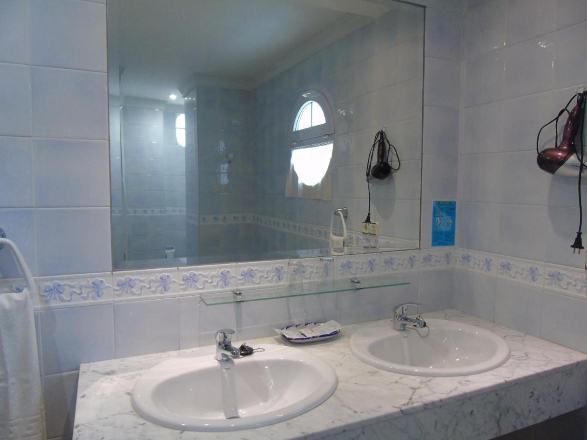 Apartamentos Turisticos Cumbres Verdes La Zubia  Buitenkant foto