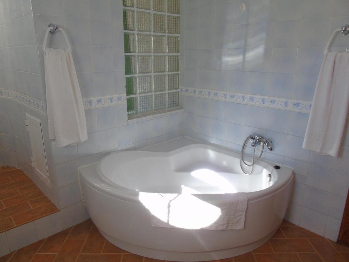 Apartamentos Turisticos Cumbres Verdes La Zubia  Buitenkant foto