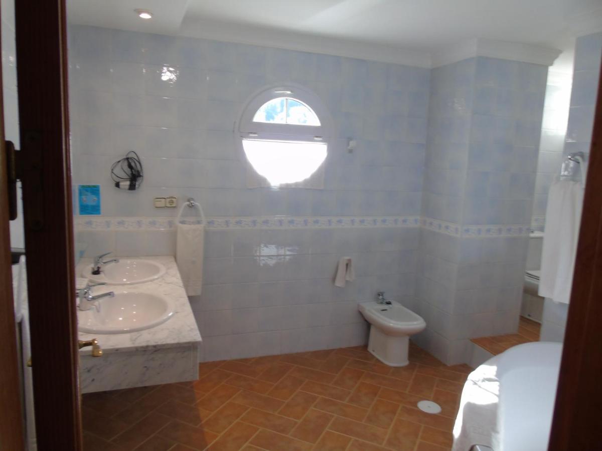 Apartamentos Turisticos Cumbres Verdes La Zubia  Buitenkant foto